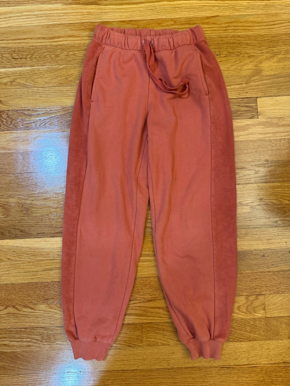 Aerie Drawstring Elastic Waist Tapered Leg Joggers Sweatpants in Rust - Size XS
